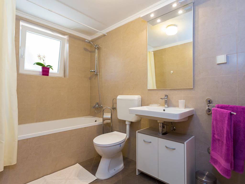 Apartment Luce Πόρετς Εξωτερικό φωτογραφία